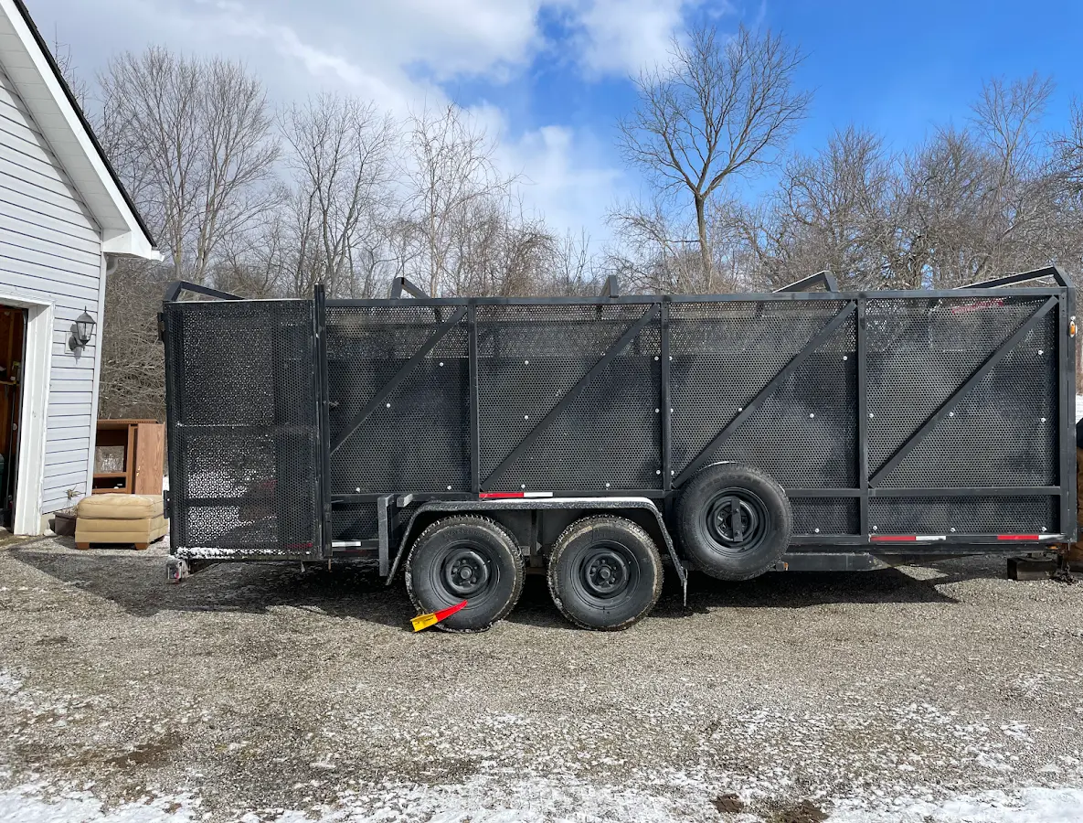 3 Yard Dumpster Rental in Trenton, MI